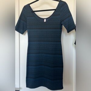 Women’s fitted / contour dress
